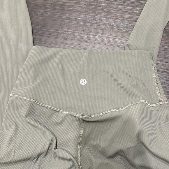 Lululemon aligns - Picture 2 of 4